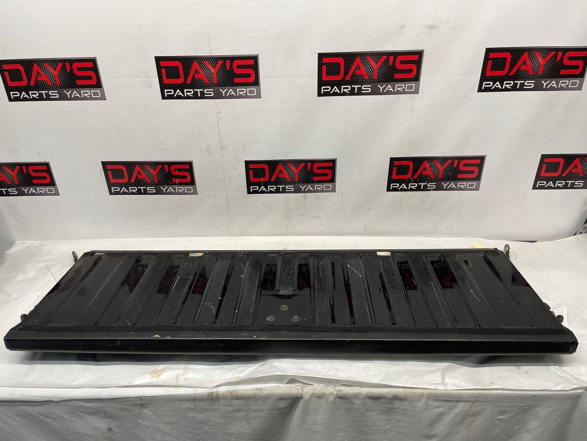 2004 GMC Sierra K1500 Tailgate Tail Gate OEM - Day's Parts Yard