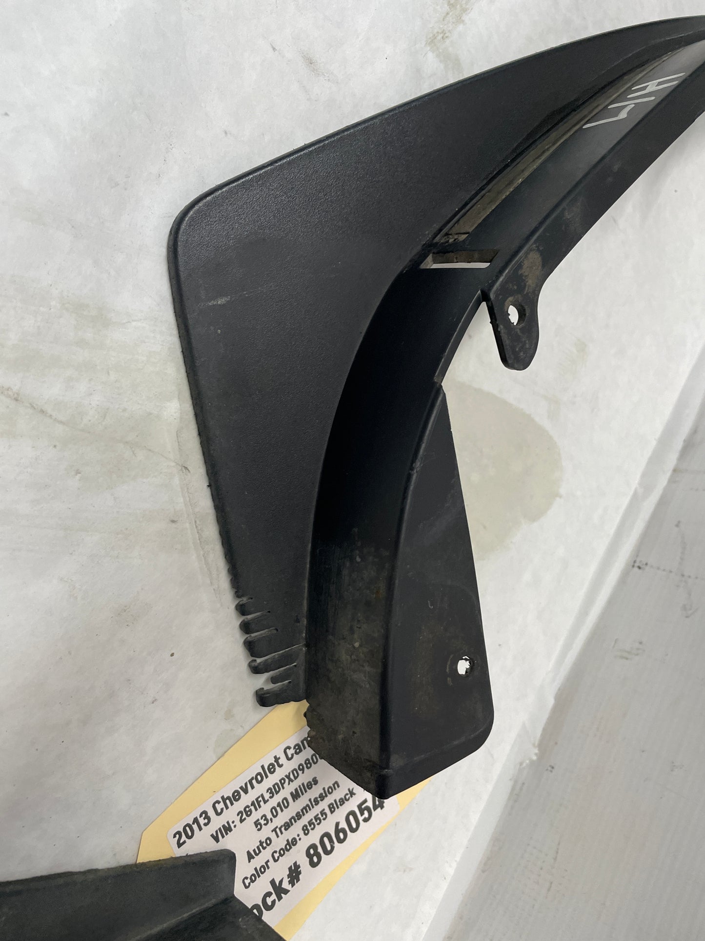 2013 Chevy Camaro ZL1  RH & LH Rear Bumper Splash Shield Wheel Well Trim Molding OEM