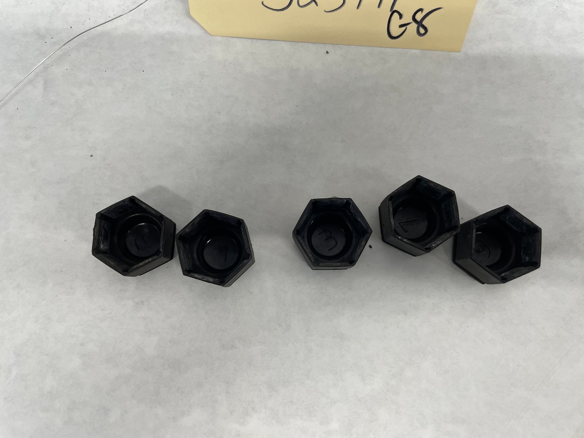 2008 Pontiac G8 GT Lug Nut Cover 5pk OEM - Day's Parts Yard