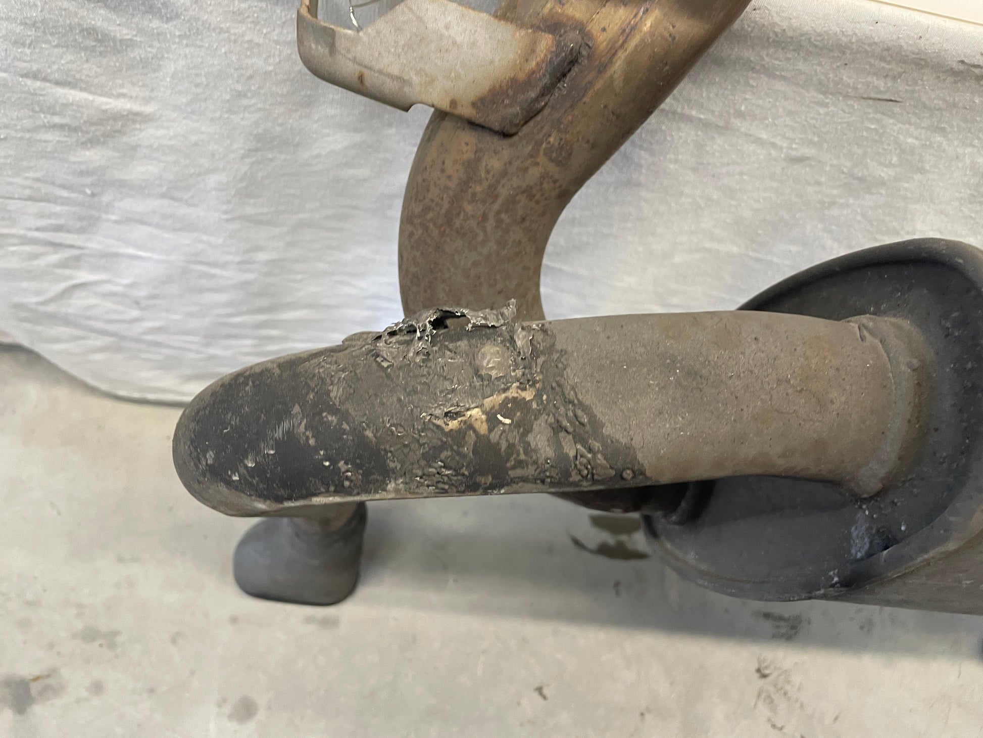 1998 Pontiac Firebird Formula Trans Am Factory Exhaust Muffler OEM LOCAL PICK UP - Day's Parts Yard