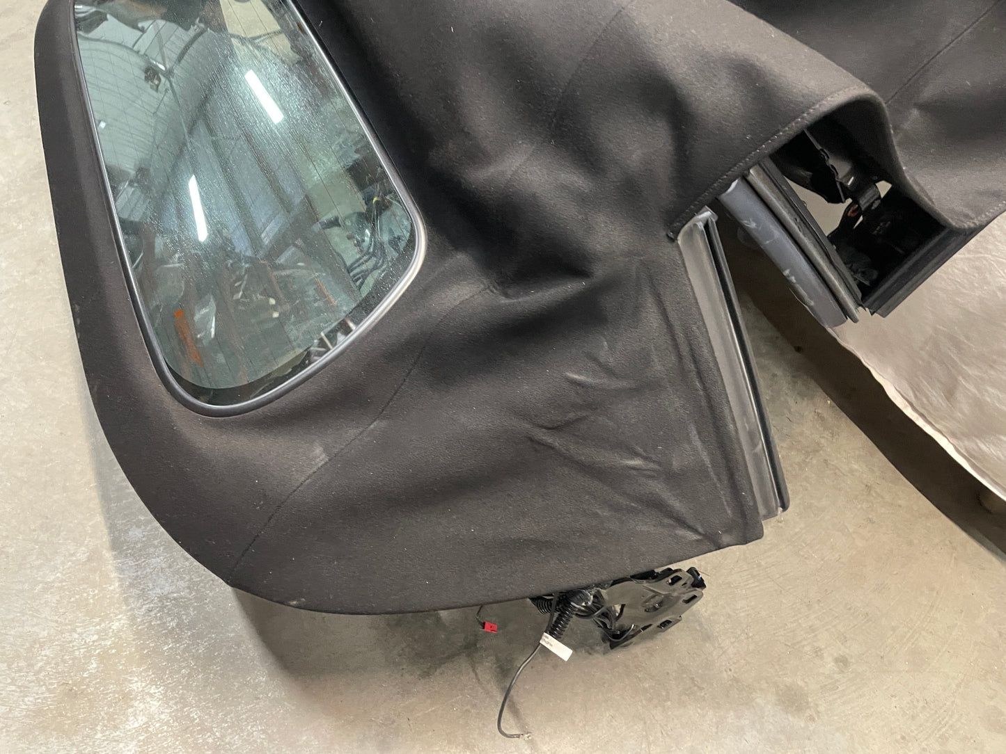 2005 Chevy C6 Corvette Convertible Soft Top w/ Hydraulic Pump Black OEM - Day's Parts Yard