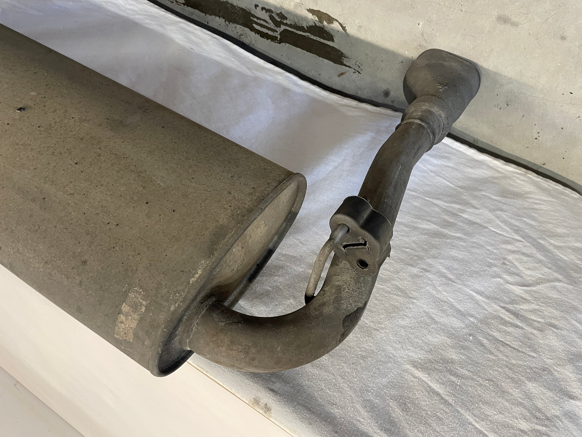 1998 Pontiac Firebird Formula Trans Am Factory Exhaust Muffler OEM LOCAL PICK UP - Day's Parts Yard