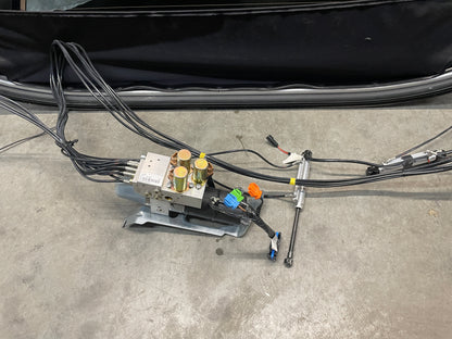 2005 Chevy C6 Corvette Convertible Soft Top w/ Hydraulic Pump Black OEM - Day's Parts Yard