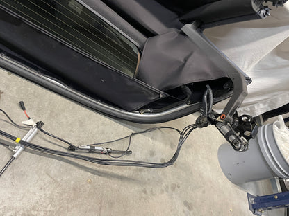 2005 Chevy C6 Corvette Convertible Soft Top w/ Hydraulic Pump Black OEM - Day's Parts Yard