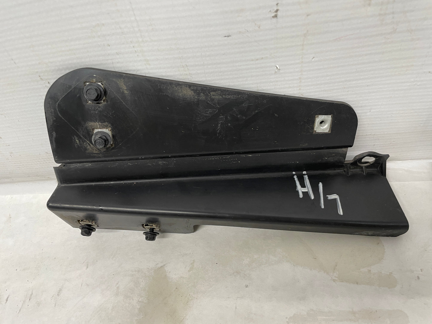 2013 Chevy Camaro ZL1 RH & LH Rear Bumper Cover Outer Reinforcement Bracket Support OEM