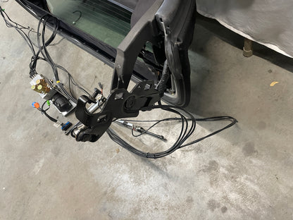 2005 Chevy C6 Corvette Convertible Soft Top w/ Hydraulic Pump Black OEM - Day's Parts Yard