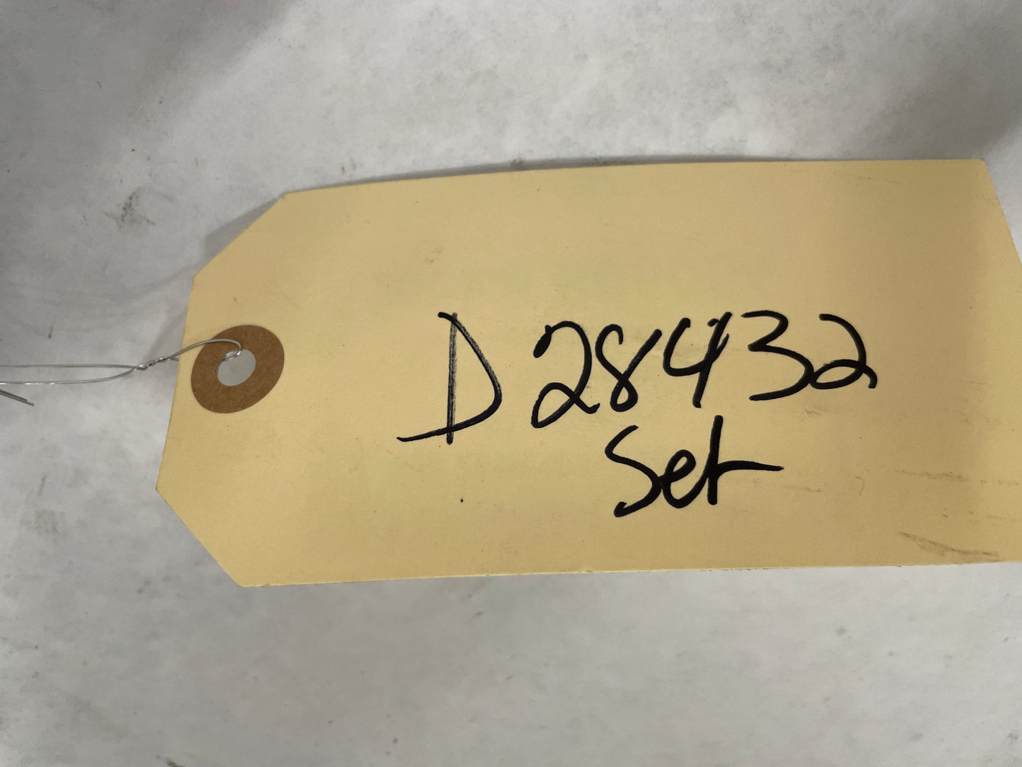 2013 Chevy Camaro ZL1 RH & LH Rear Bumper Cover Outer Reinforcement Bracket Support OEM