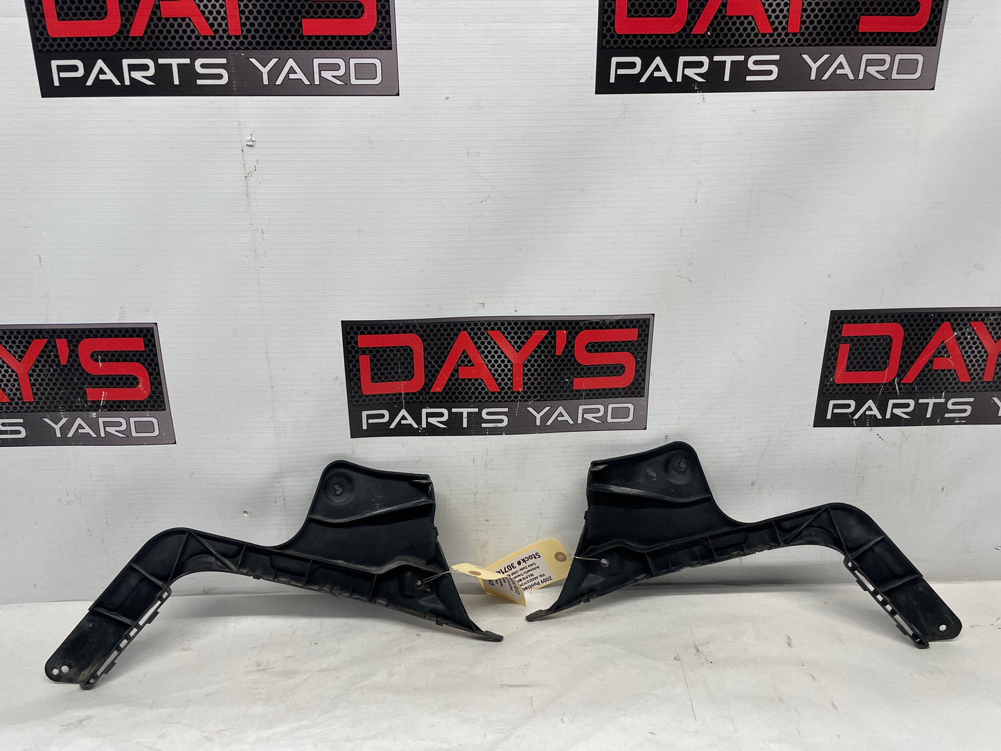 2009 Pontiac G8 GT Rear Bumper Fascia Brackets Guides OEM
