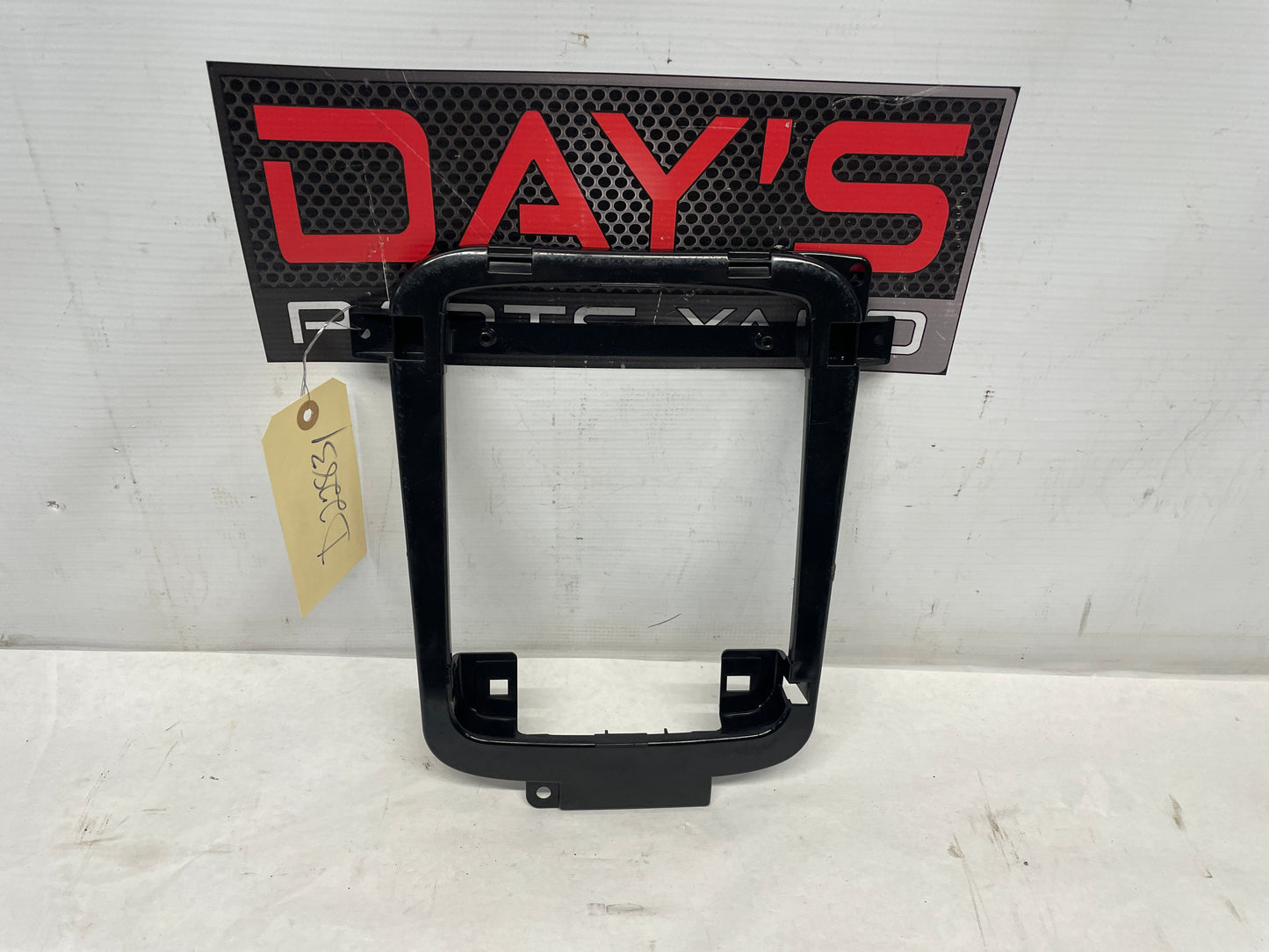 2009 Pontiac G8 GT Over Head Console Dome Light Frame Bracket Brace Bezel OEM