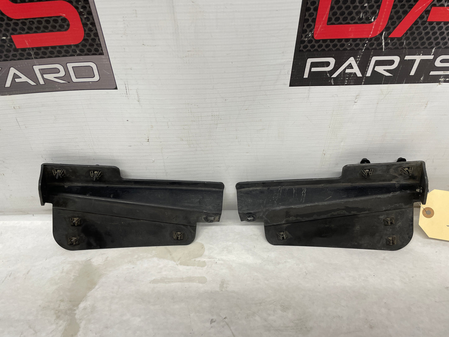 2013 Chevy Camaro ZL1 RH & LH Rear Bumper Cover Outer Reinforcement Bracket Support OEM