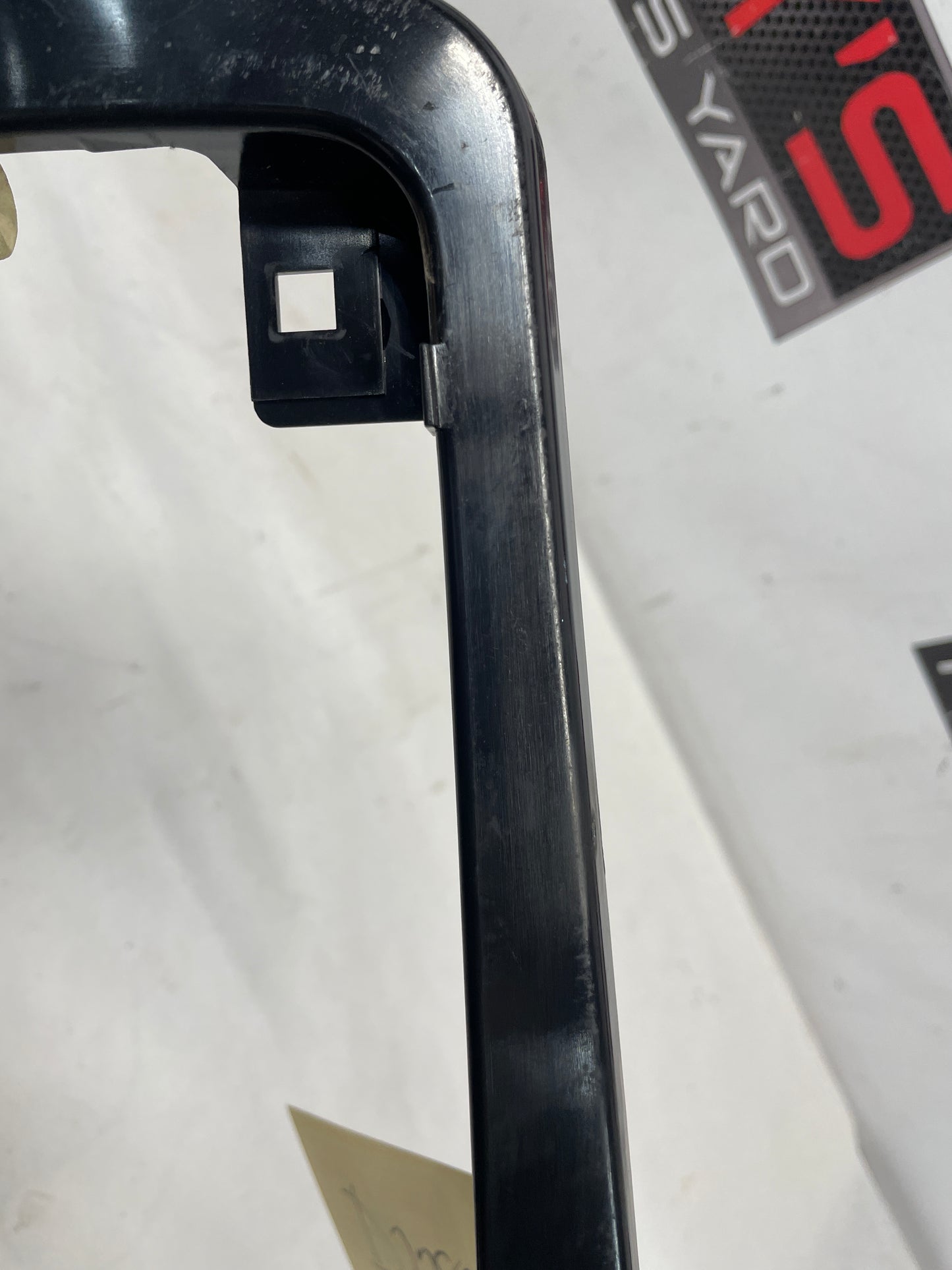 2009 Pontiac G8 GT Over Head Console Dome Light Frame Bracket Brace Bezel OEM