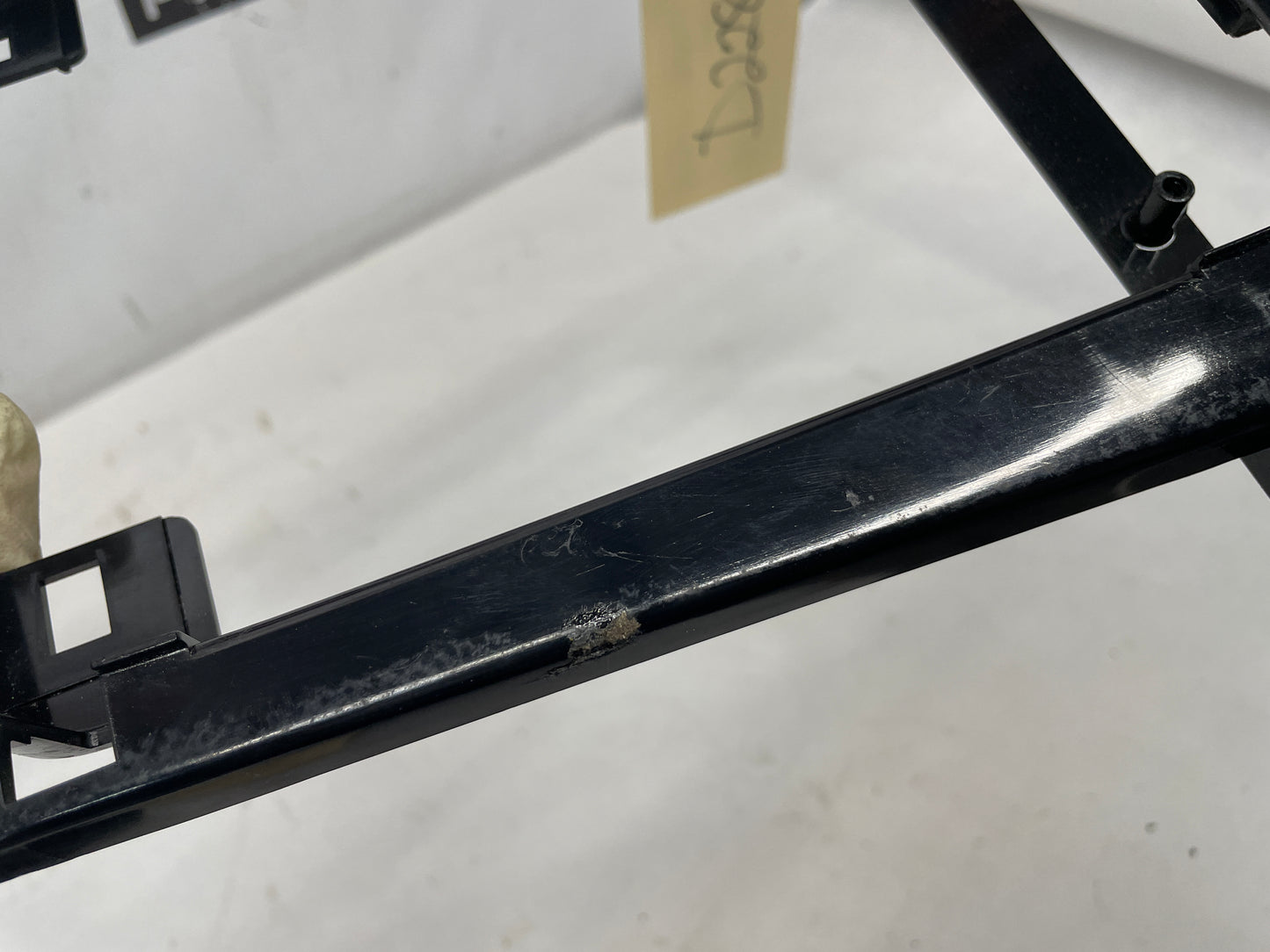 2009 Pontiac G8 GT Over Head Console Dome Light Frame Bracket Brace Bezel OEM