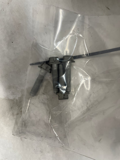 2013 Chevy Camaro ZL1 A/C Air Conditioner Compressor Bracket Mount w/ Hardware OEM