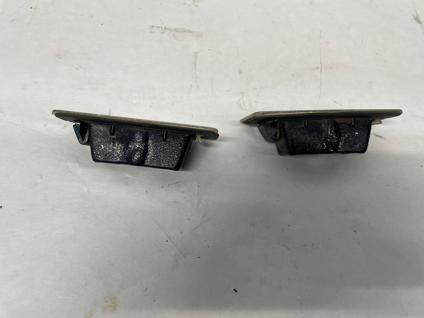 2009 Pontiac G8 GT RH & LH License Plate Tag Lights Lamps OEM