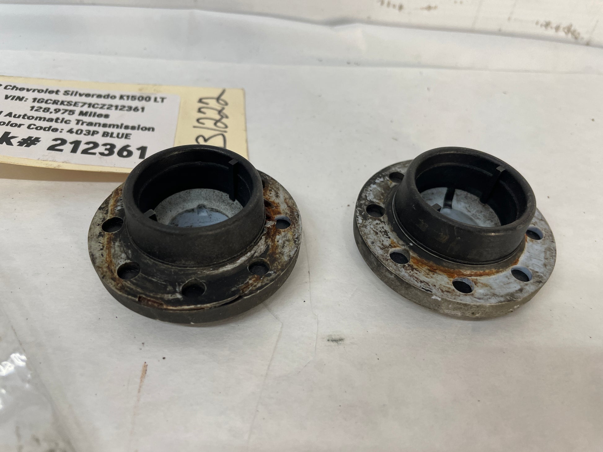 2012 Chevy Silverado K1500 LT Lower Radiator Bushings OEM - Day's Parts Yard