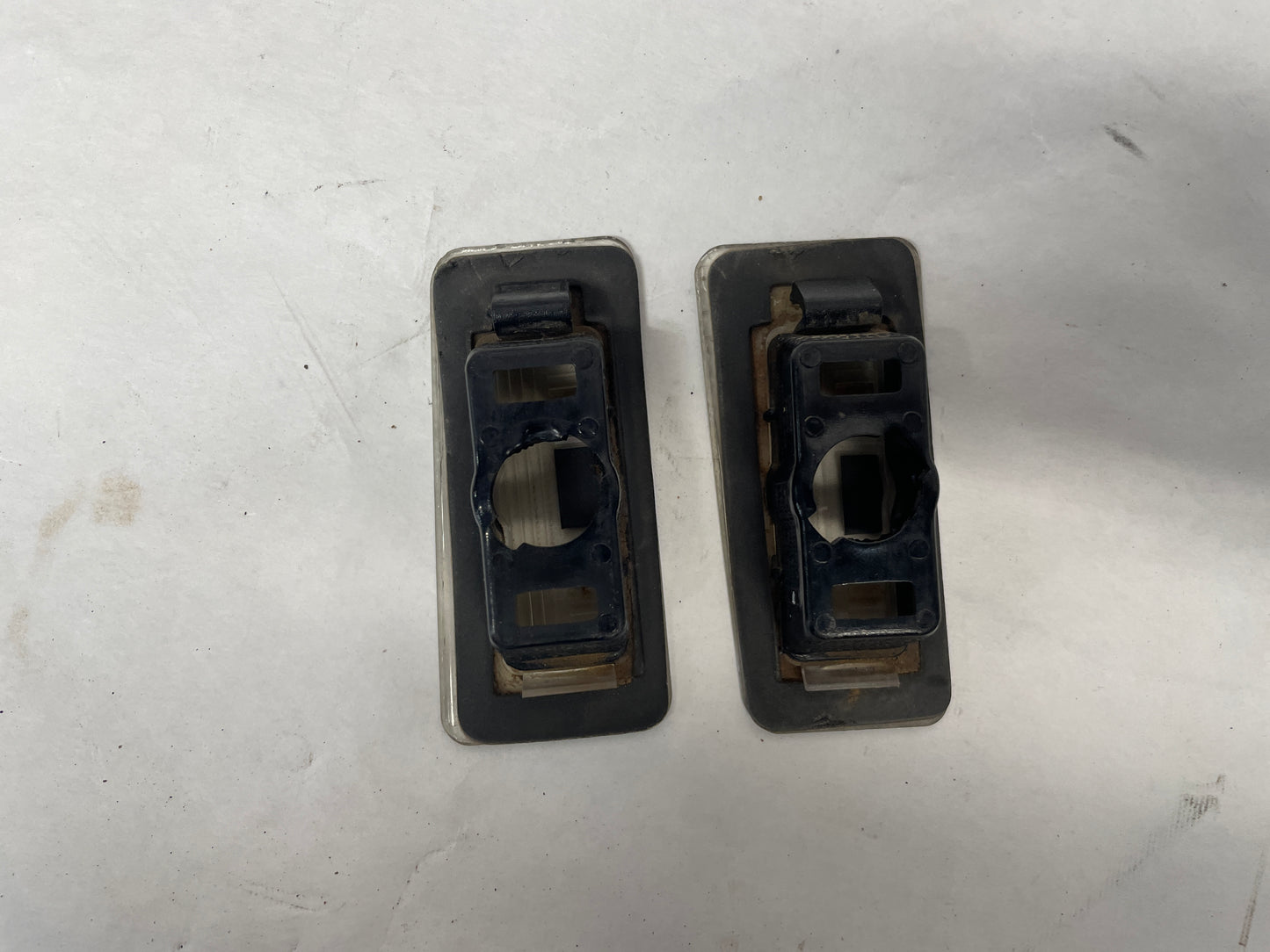 2009 Pontiac G8 GT RH & LH License Plate Tag Lights Lamps OEM
