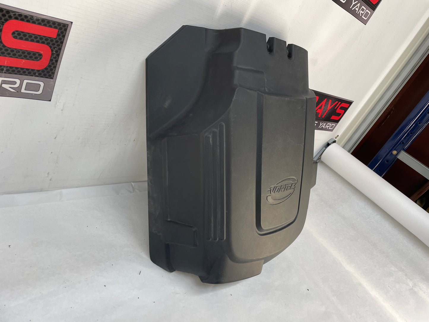 2012 Chevy Silverado K1500 LT Engine Cover OEM - Day's Parts Yard