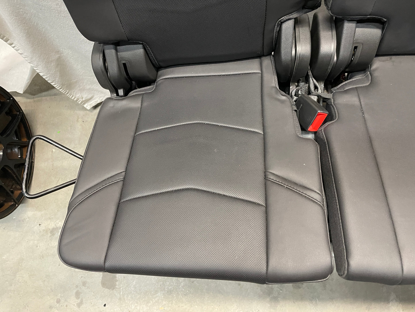 2018 Cadillac Escalade Black 3rd Row Seats Power Folding Bench OEM