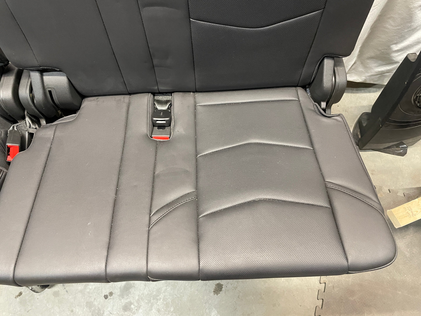 2018 Cadillac Escalade Black 3rd Row Seats Power Folding Bench OEM