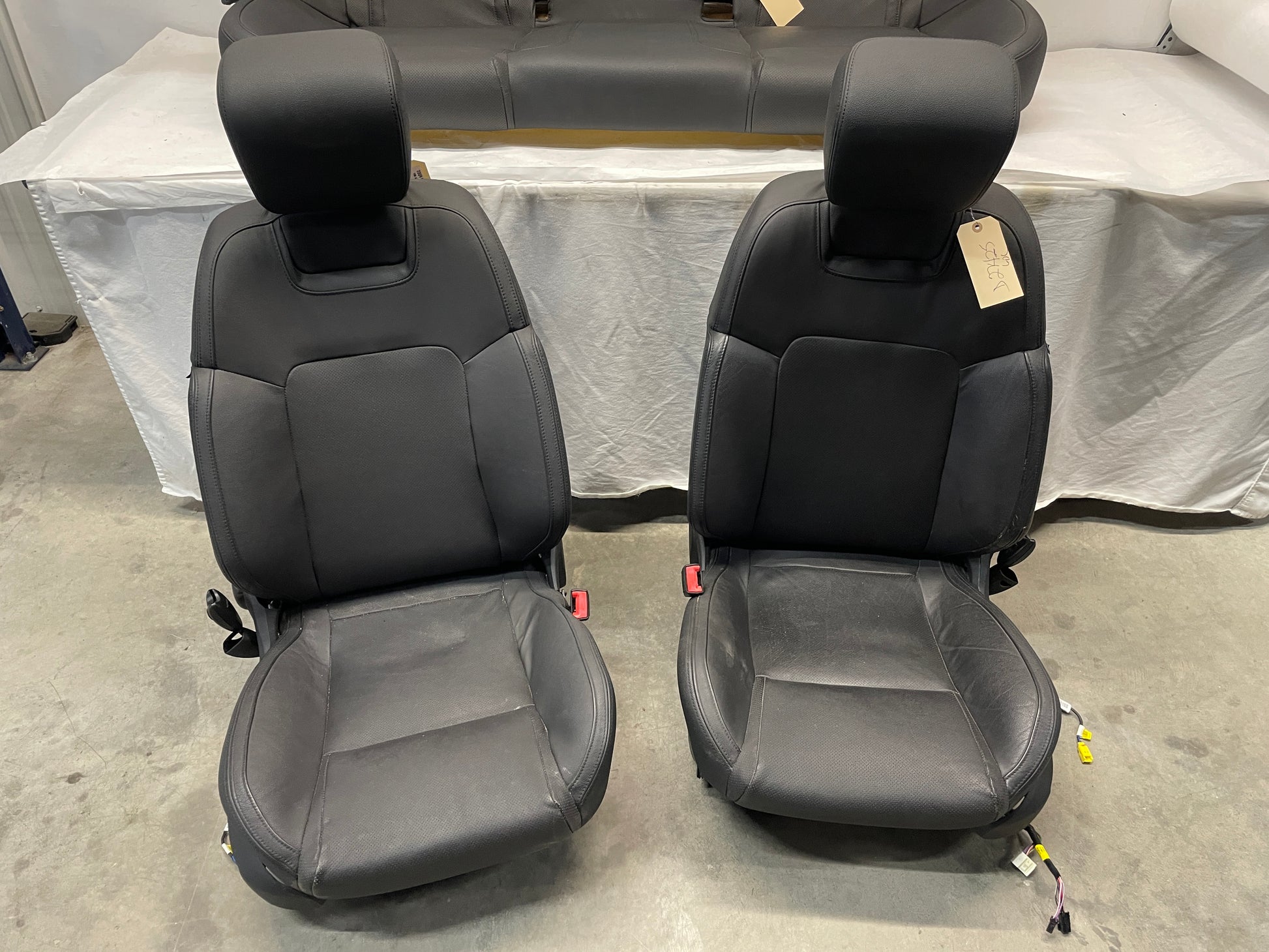 2009 Pontiac G8 Seats Fronts and Rears Black Leather OEM - Day's Parts Yard