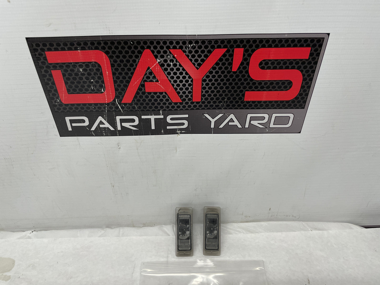 2013 Chevy Camaro ZL1 RH & LT License Plate Tag Lights Lamps OEM