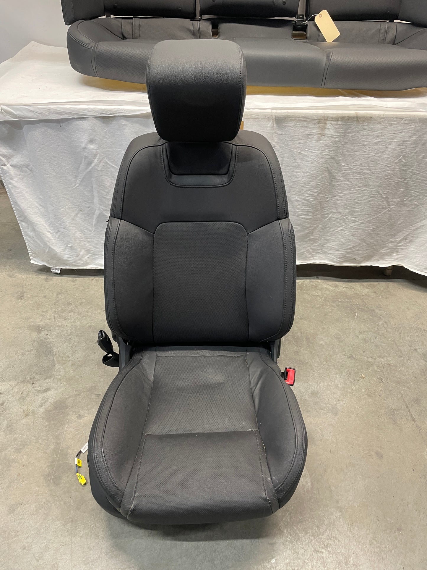 2009 Pontiac G8 Seats Fronts and Rears Black Leather OEM - Day's Parts Yard