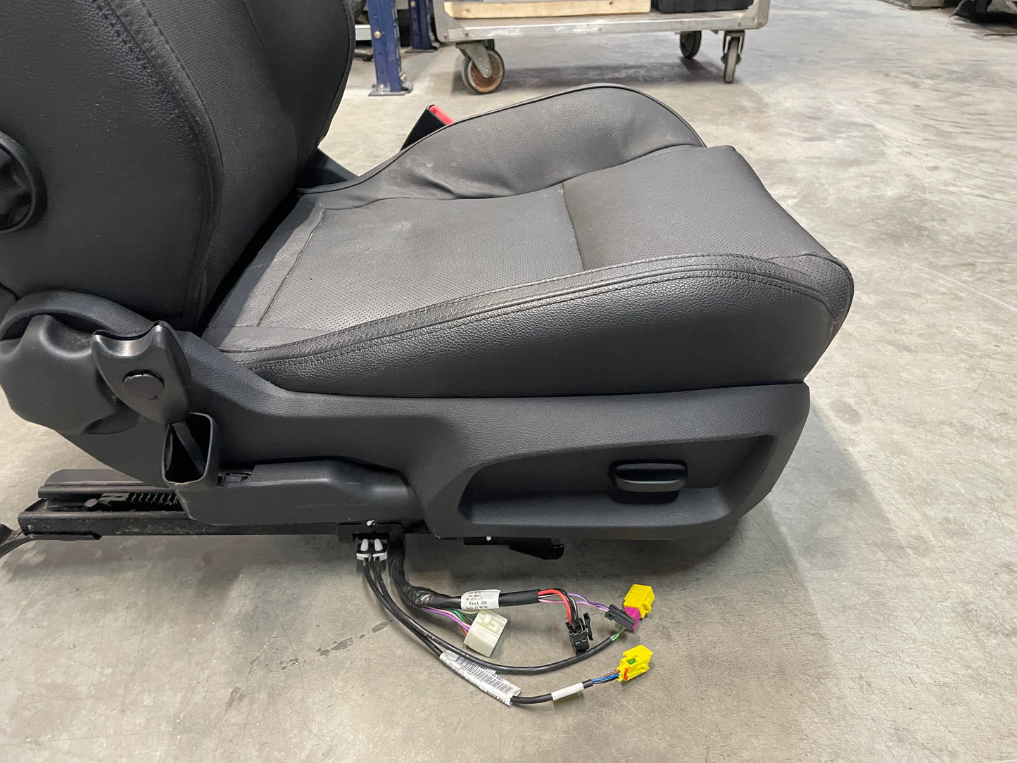 2009 Pontiac G8 Seats Fronts and Rears Black Leather OEM - Day's Parts Yard