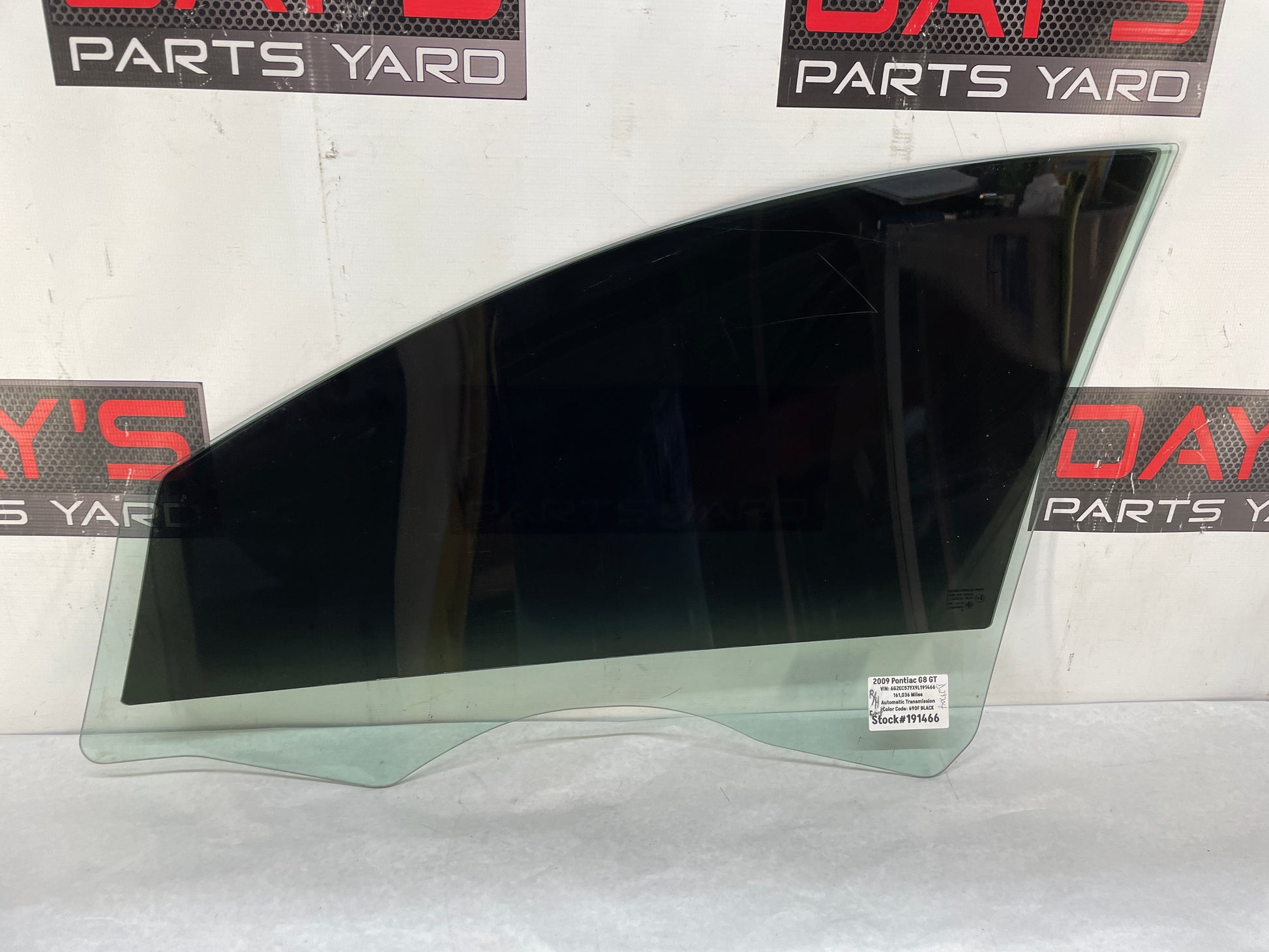 2009 Pontiac G8 GT RH Passenger Front Door Window Glass OEM - Day's Parts Yard
