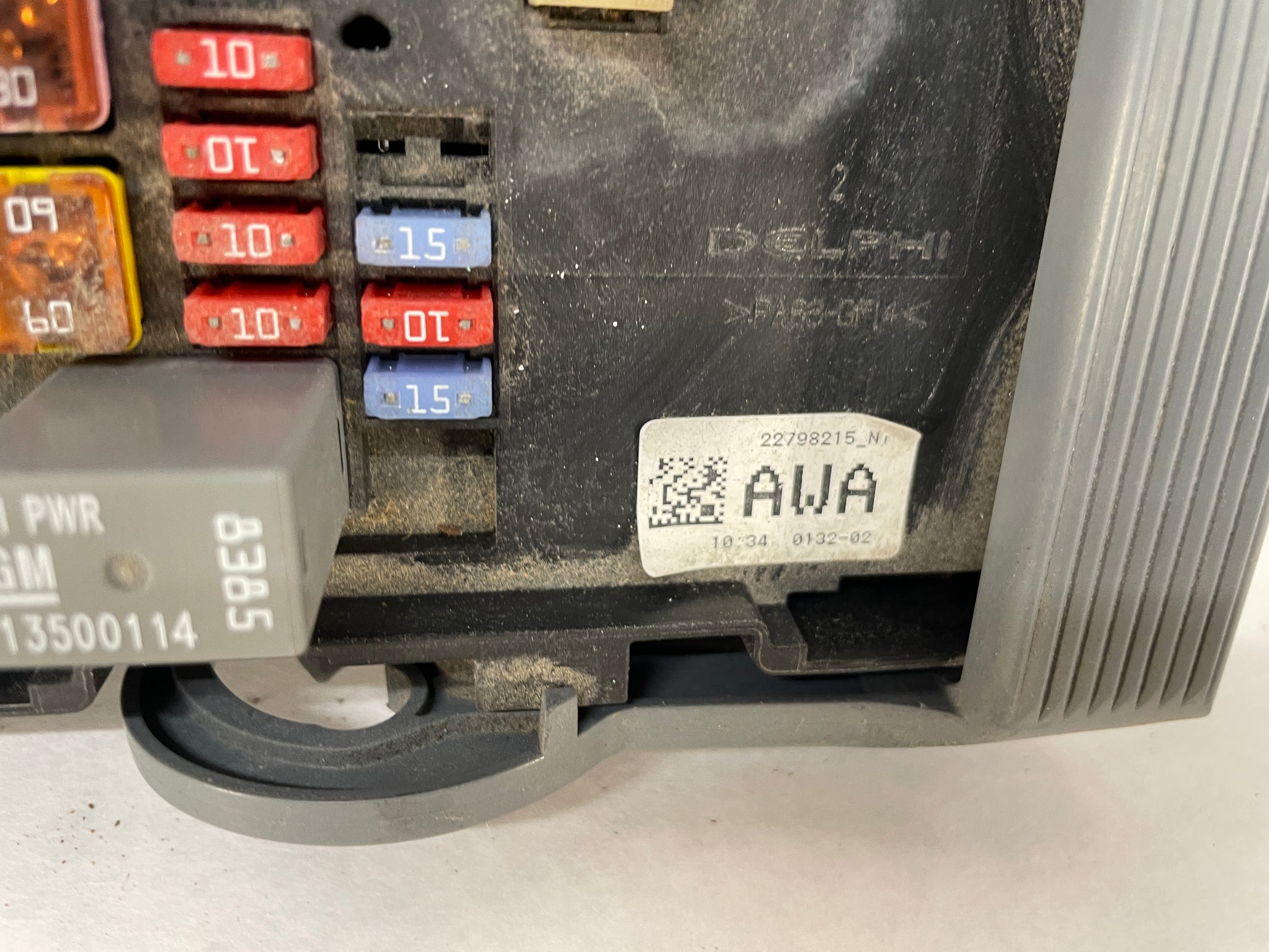 2012 Chevy Silverado K1500 LT Engine Fuse Box Relay Junction OEM - Day's Parts Yard