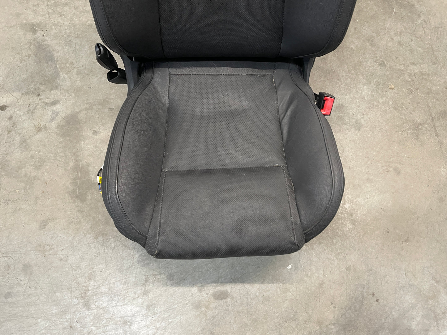 2009 Pontiac G8 Seats Fronts and Rears Black Leather OEM - Day's Parts Yard