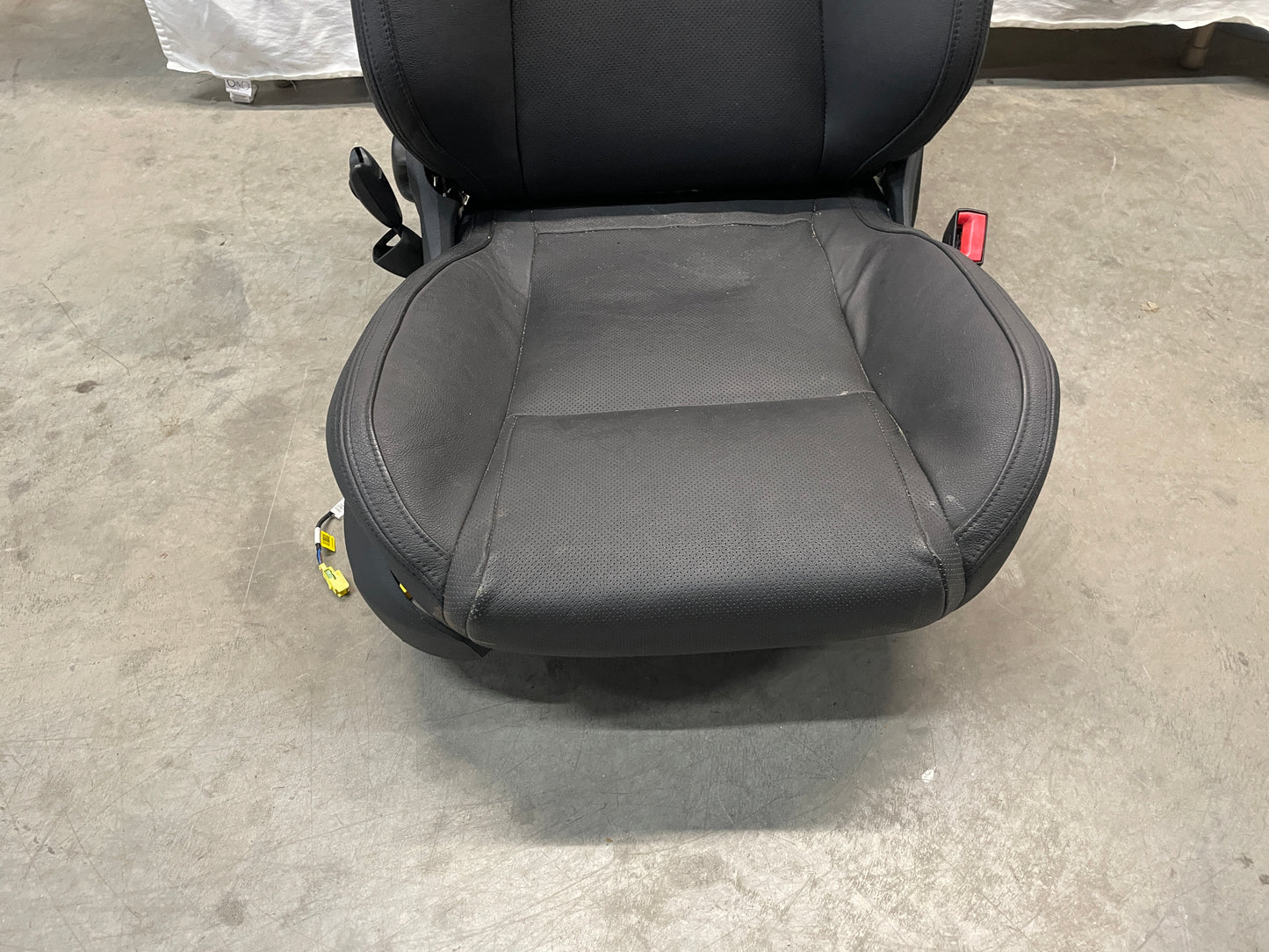 2009 Pontiac G8 Seats Fronts and Rears Black Leather OEM - Day's Parts Yard
