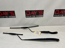 2014 Chevy SS Sedan RH & LH Windshield Wiper Arms Set OEM - Day's Parts Yard