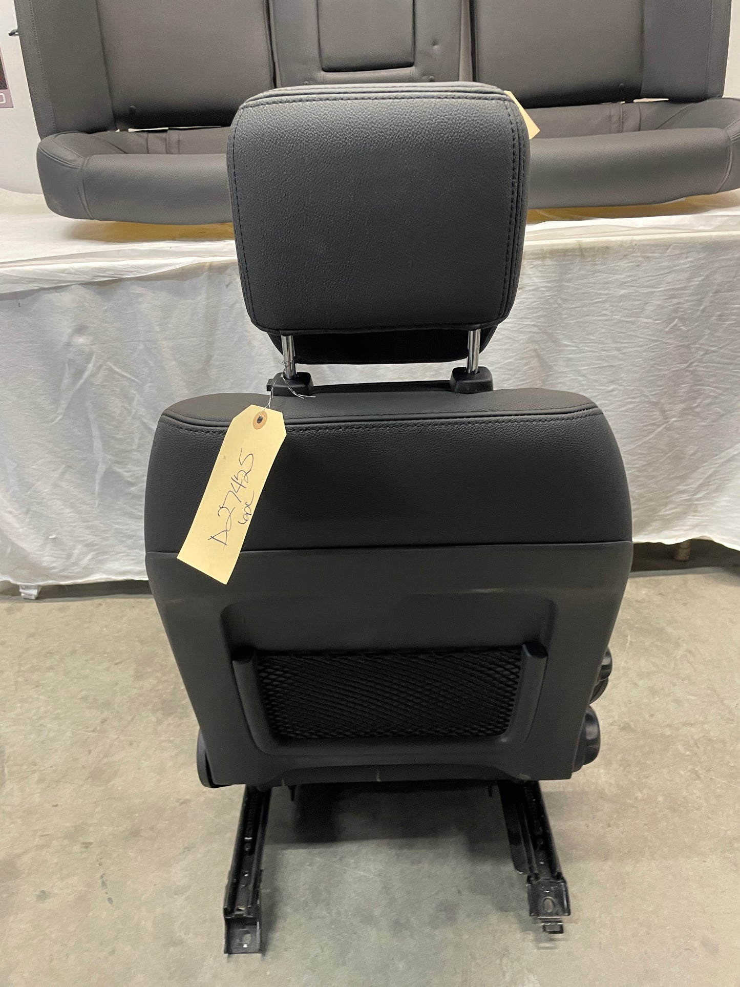 2009 Pontiac G8 Seats Fronts and Rears Black Leather OEM - Day's Parts Yard