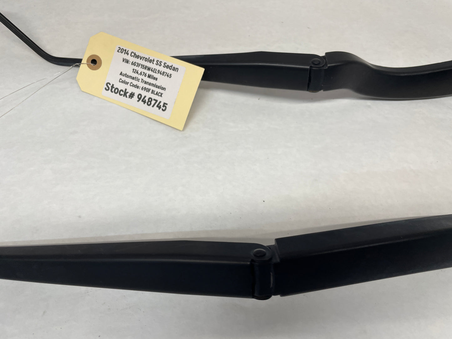 2014 Chevy SS Sedan RH & LH Windshield Wiper Arms Set OEM - Day's Parts Yard