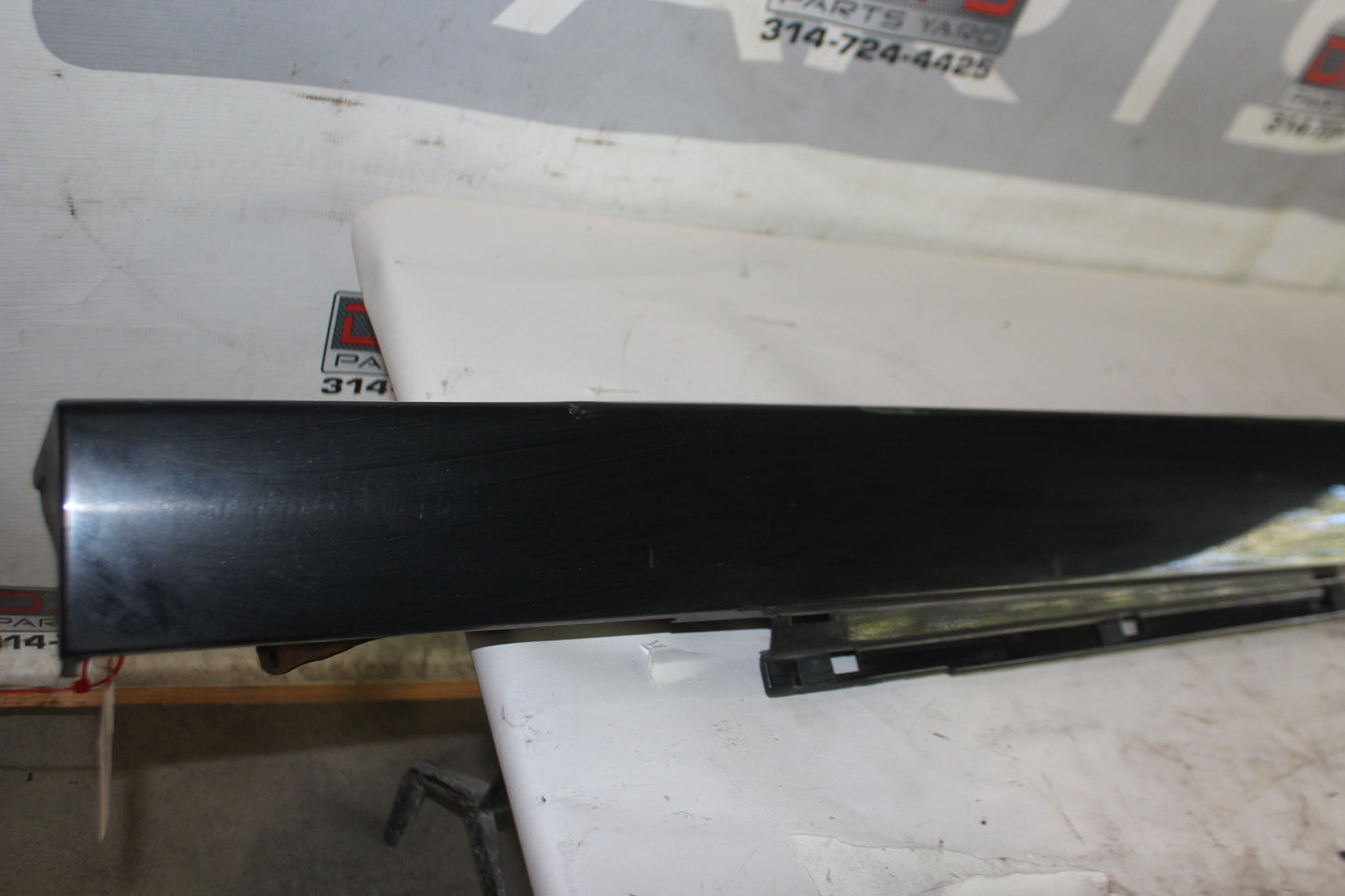 2014 Chevy SS Sedan  RH Passenger Rocker Molding Panel OEM