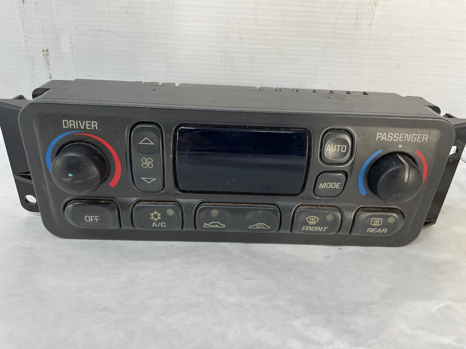 2004 Chevy C5 Corvette Dual Zone Temperature HVAC Dash Climate Control Unit Switch Panel OEM - Day's Parts Yard