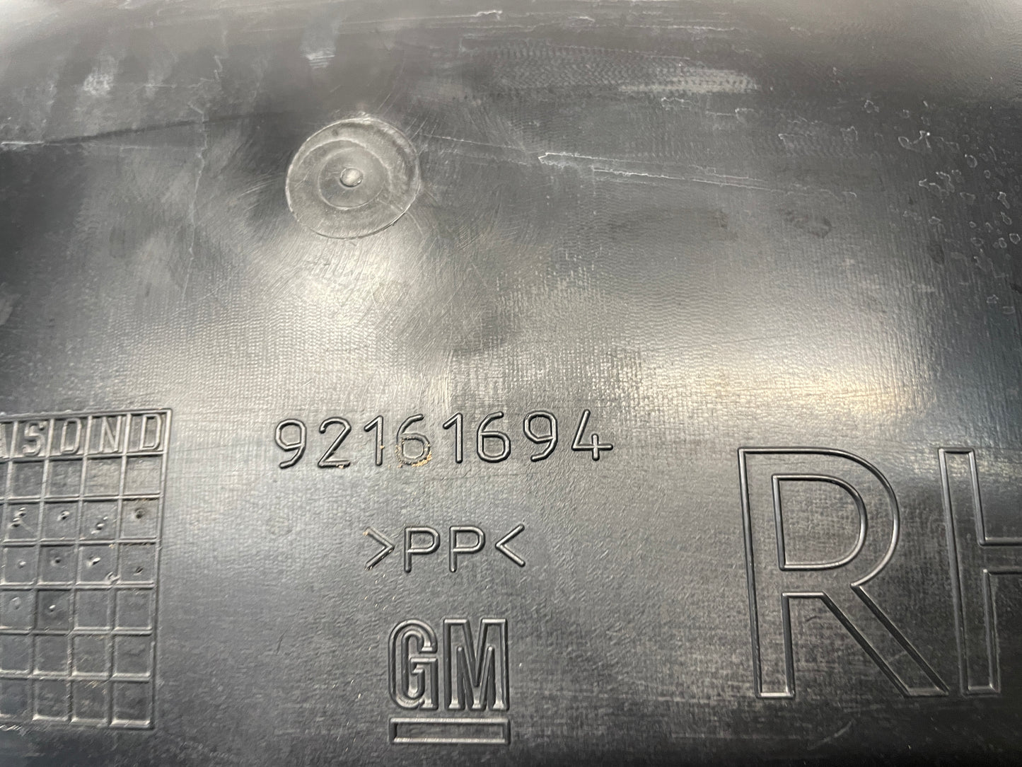 2009 Pontiac G8 RH Passenger Rear Fender Wheel House Well Liner OEM