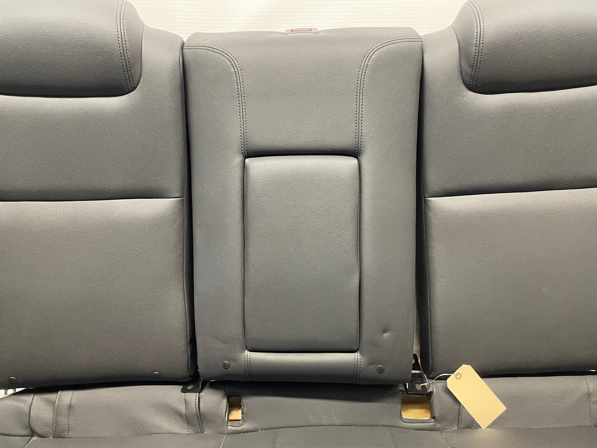 2009 Pontiac G8 Seats Fronts and Rears Black Leather OEM - Day's Parts Yard