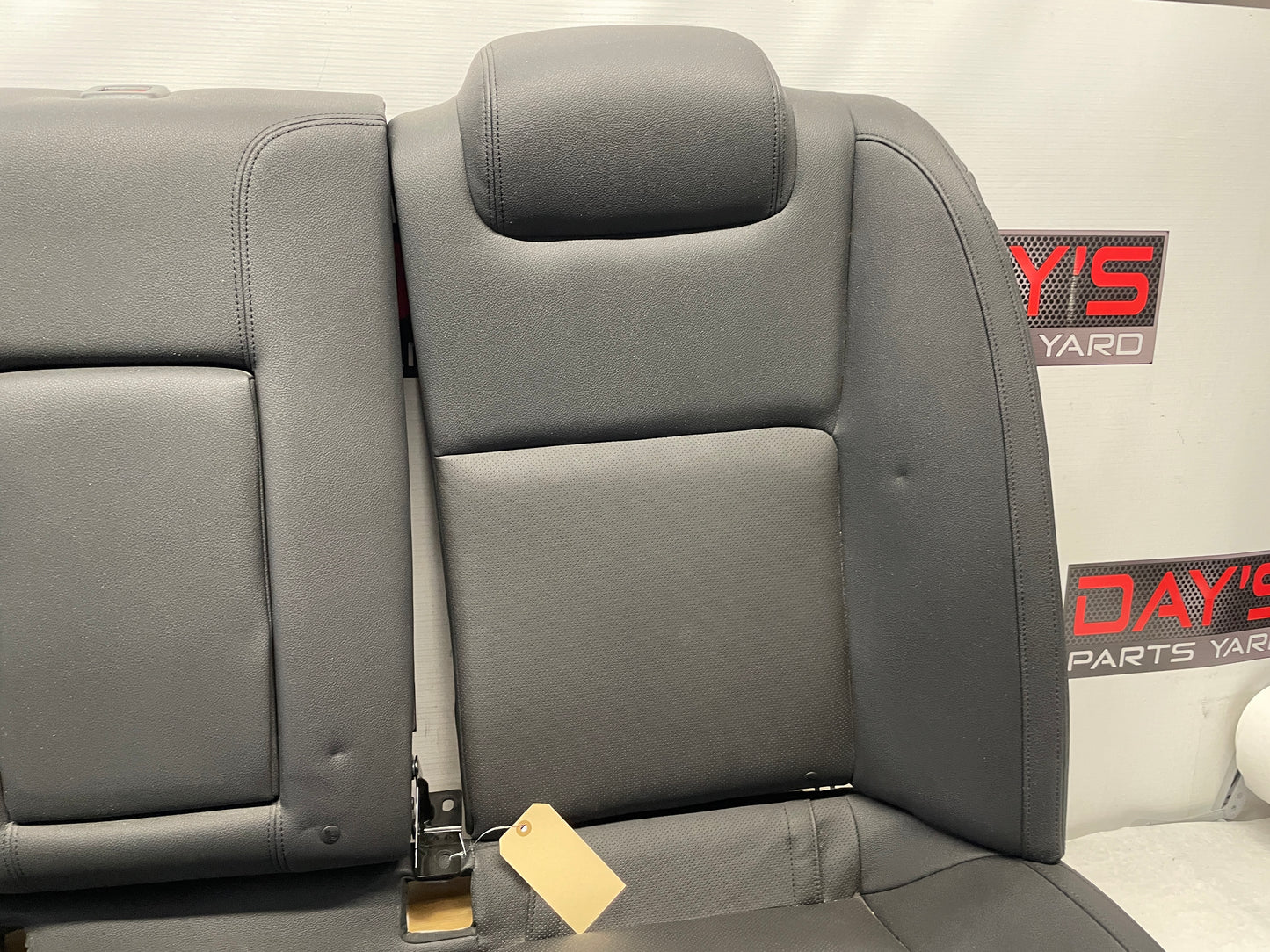 2009 Pontiac G8 Seats Fronts and Rears Black Leather OEM - Day's Parts Yard