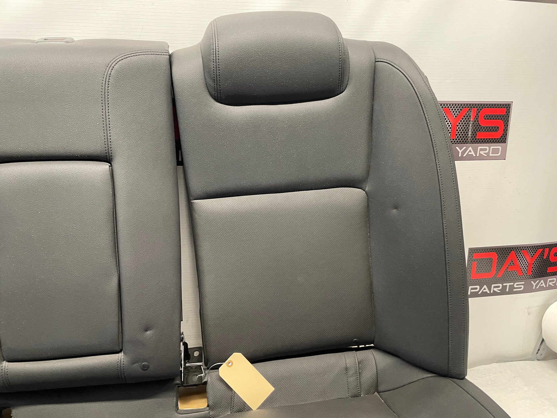 2009 Pontiac G8 Seats Fronts and Rears Black Leather OEM - Day's Parts Yard