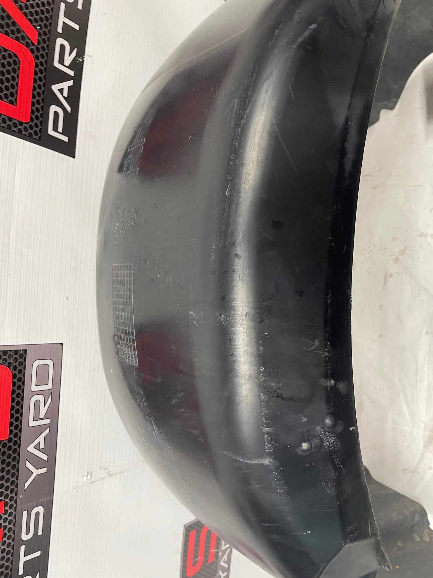 2009 Pontiac G8 RH Passenger Rear Fender Wheel House Well Liner OEM