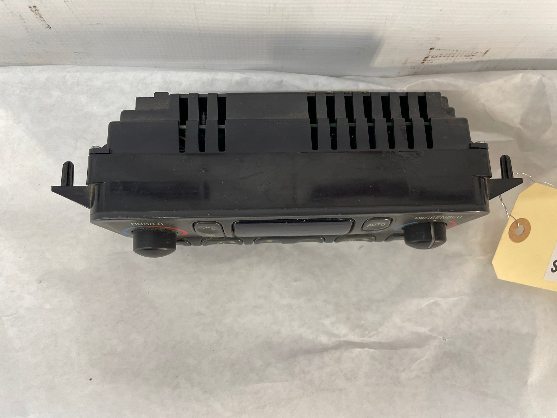 2004 Chevy C5 Corvette Dual Zone Temperature HVAC Dash Climate Control Unit Switch Panel OEM - Day's Parts Yard