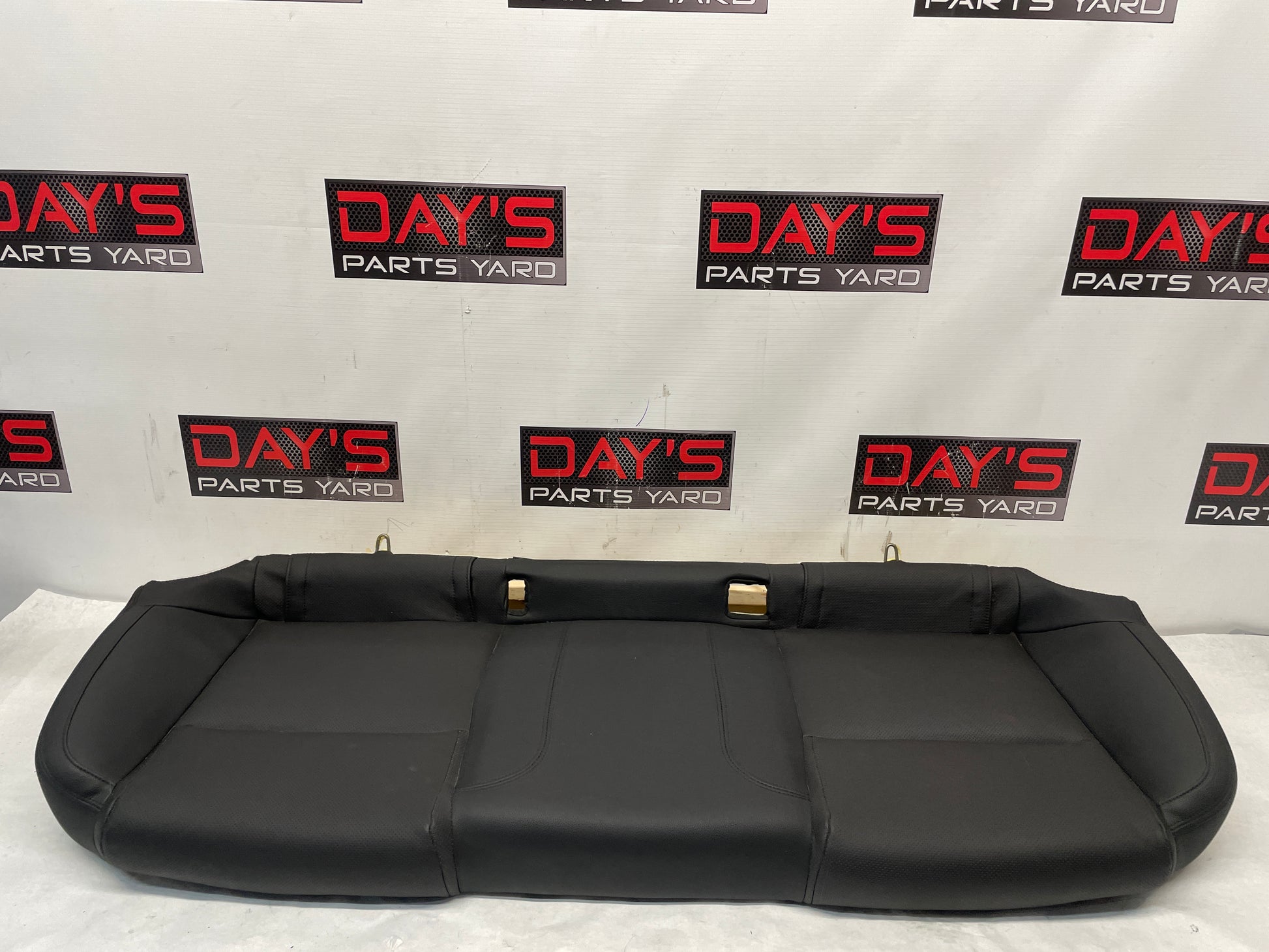 2009 Pontiac G8 Seats Fronts and Rears Black Leather OEM - Day's Parts Yard