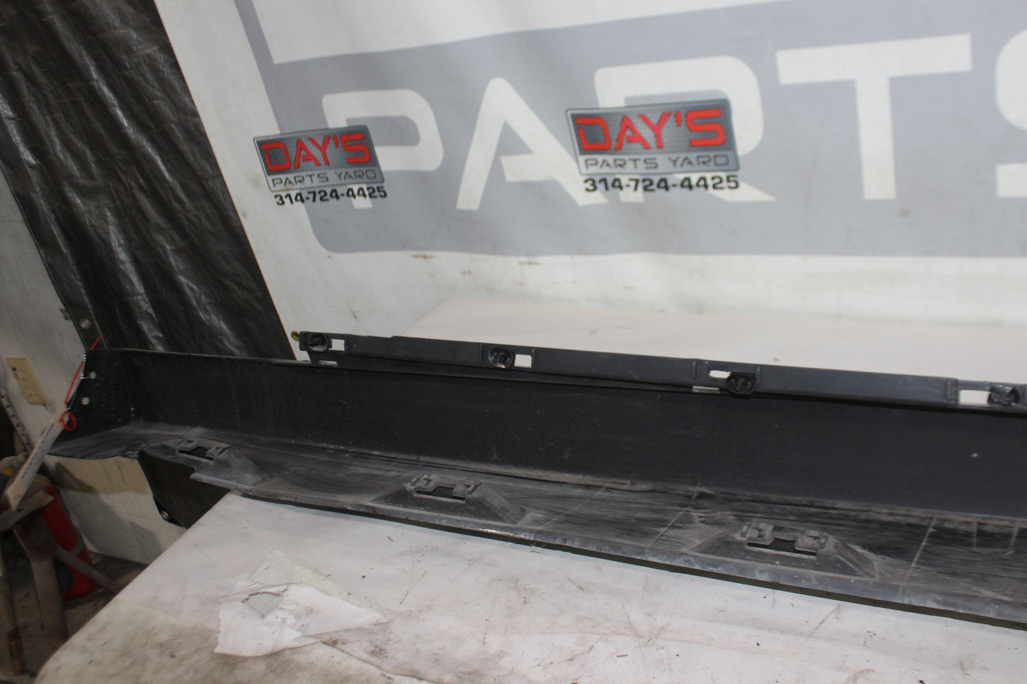 2014 Chevy SS Sedan  RH Passenger Rocker Molding Panel OEM
