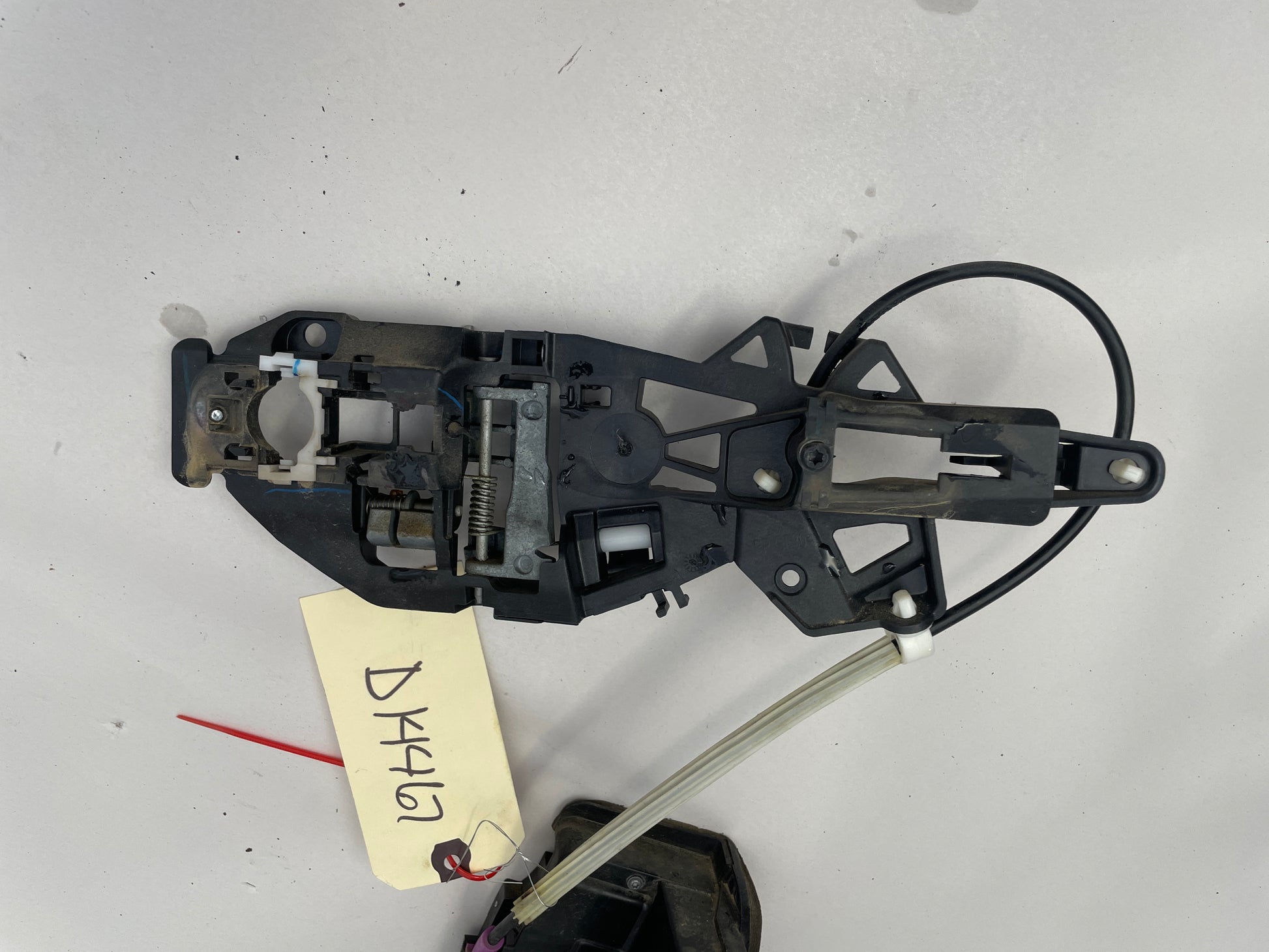 2020 Chevy Camaro SS RH Passenger Door Lock Actuator w/ Door Handle Bracket OEM - Day's Parts Yard