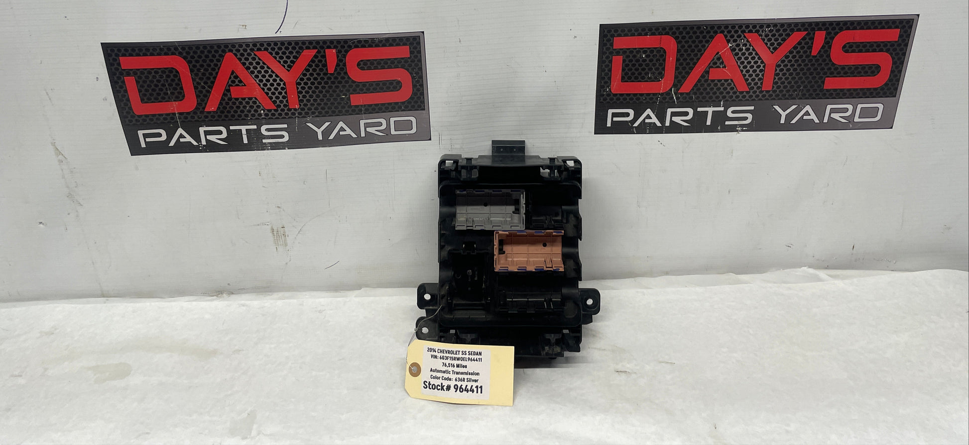2014 Chevy SS Sedan Engine Bay Fuse Box Panel Retainer Block OEM - Day's Parts Yard