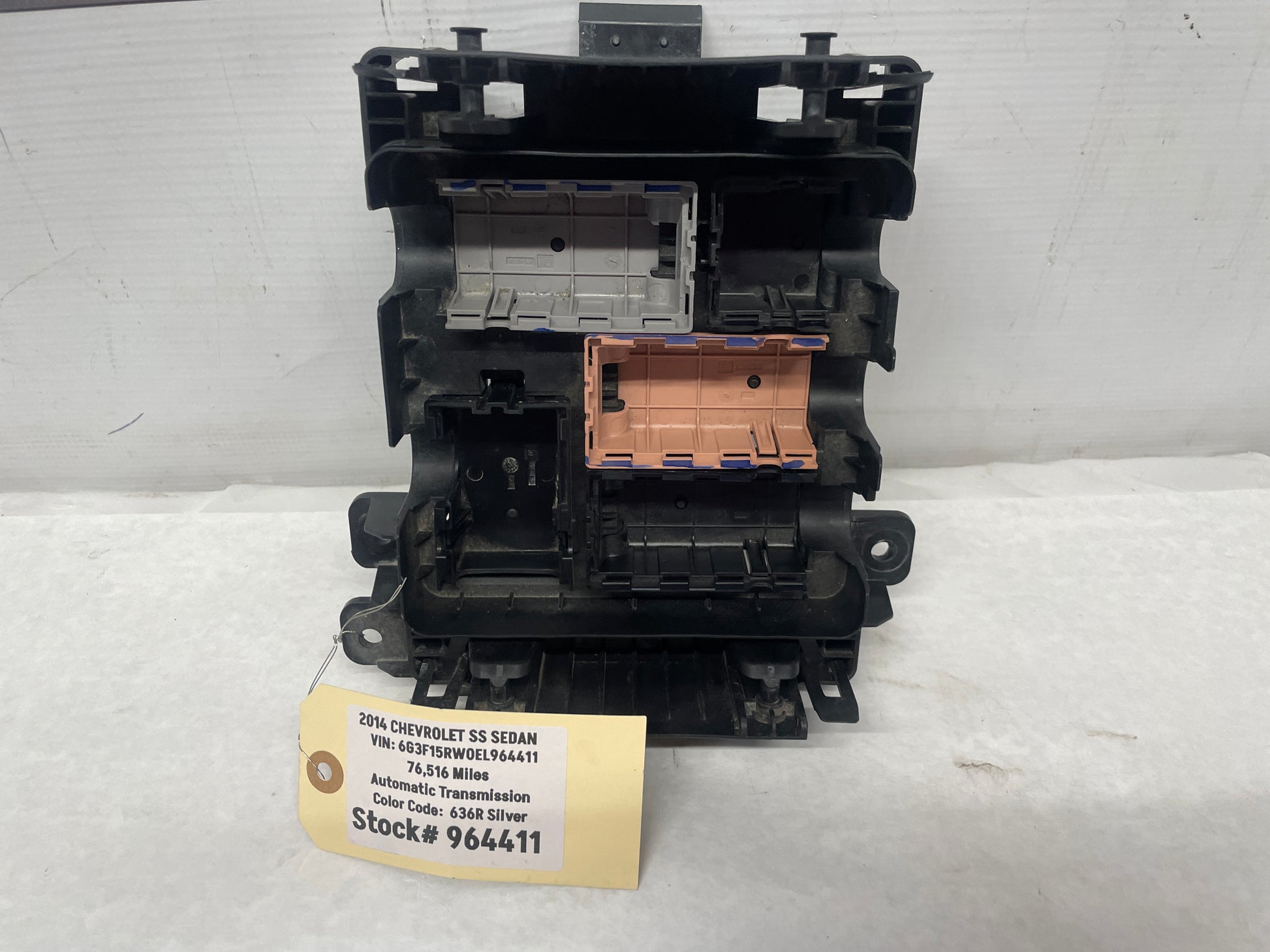 2014 Chevy SS Sedan Engine Bay Fuse Box Panel Retainer Block OEM - Day's Parts Yard