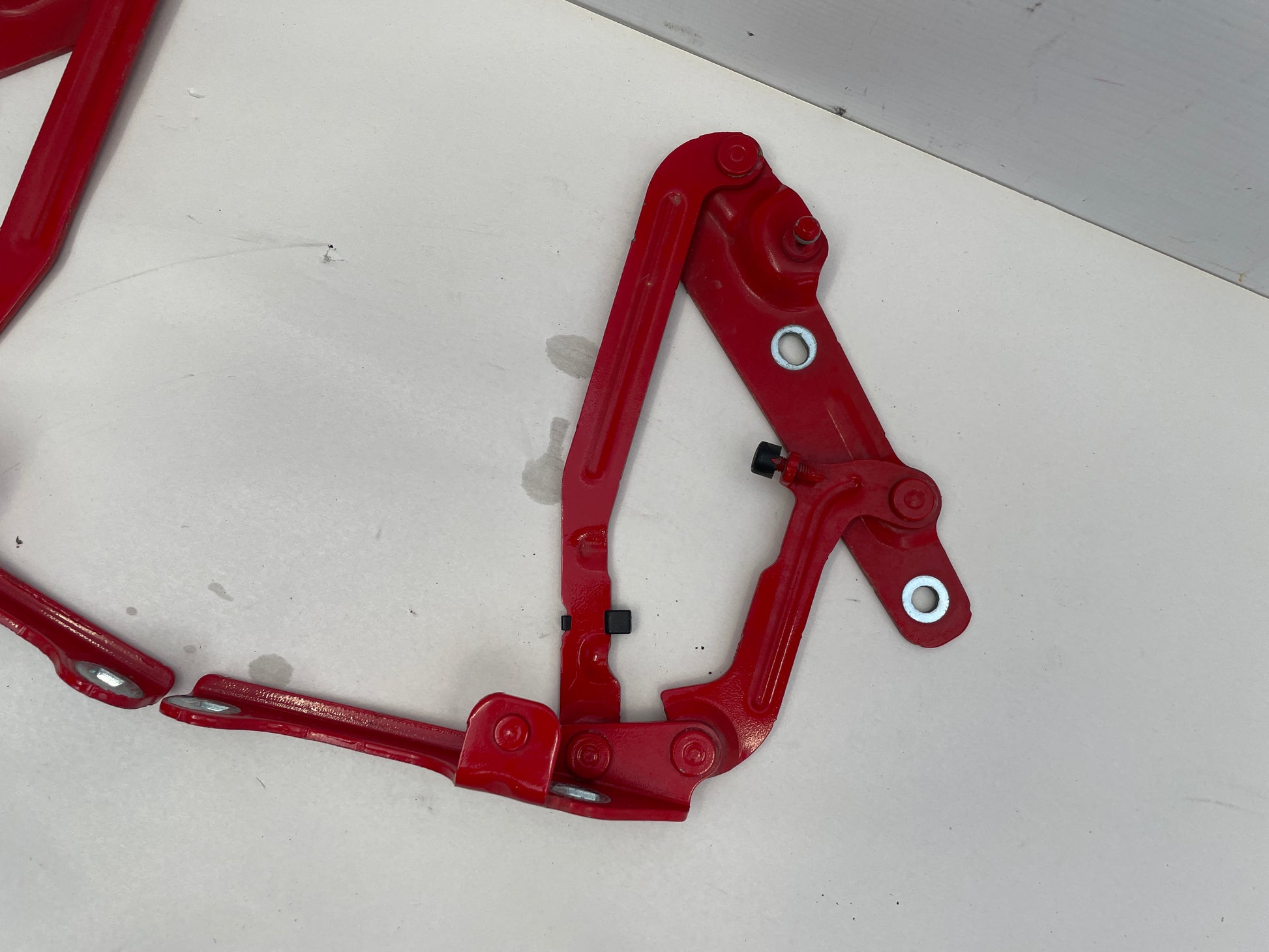 2020 Chevy Camaro SS RH & LH Trunk Deck Lid Hinges OEM - Day's Parts Yard