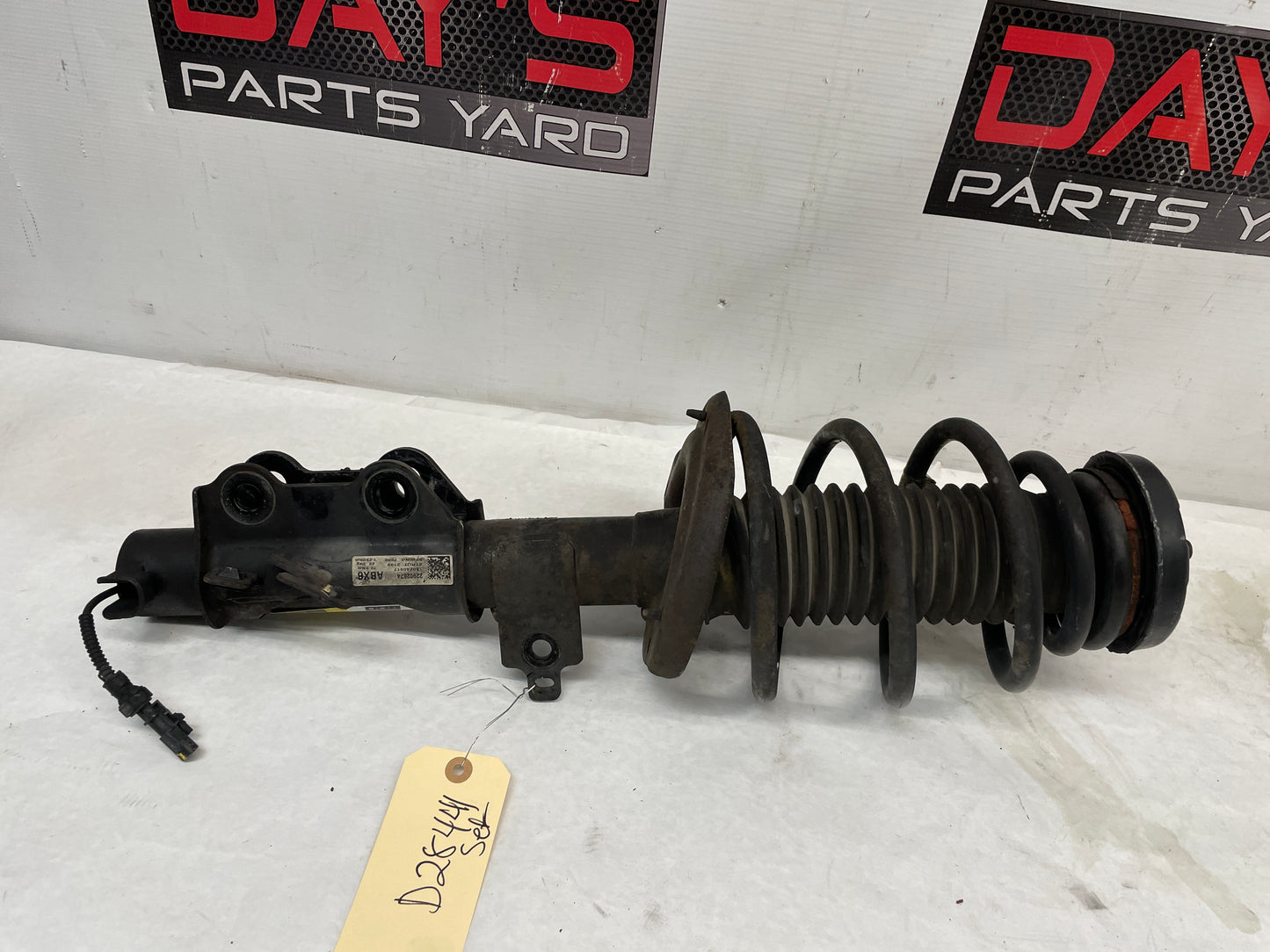 2013 Chevy Camaro ZL1 RH & LH Front Magnetic Ride Struts Shocks Assemblies OEM