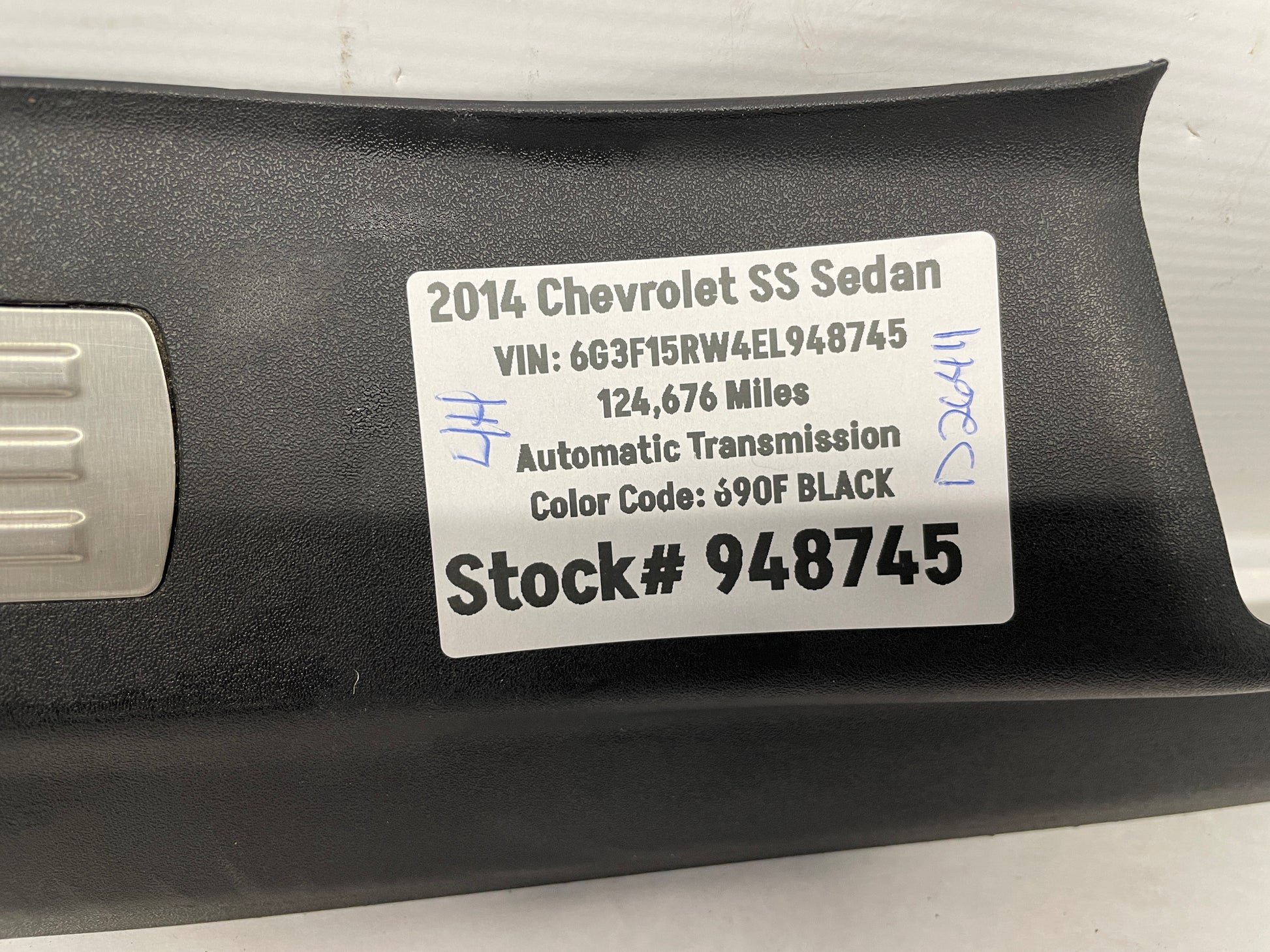 2014 Chevy SS Sedan LH Driver Front Door Scuff Sill Plate Panel OEM - Day's Parts Yard
